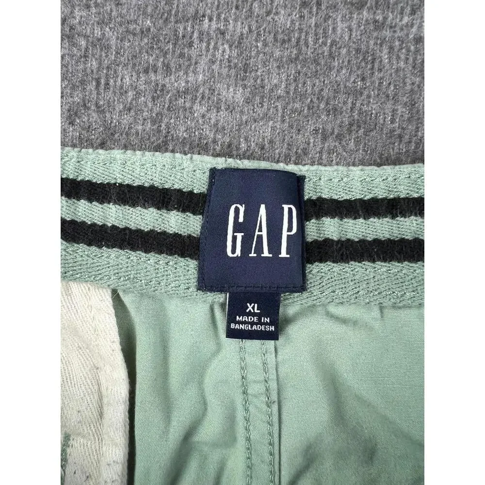 GAP Men's Shorts Size XL Light Green Casual‎